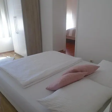 Sv. Jakov Apartment *